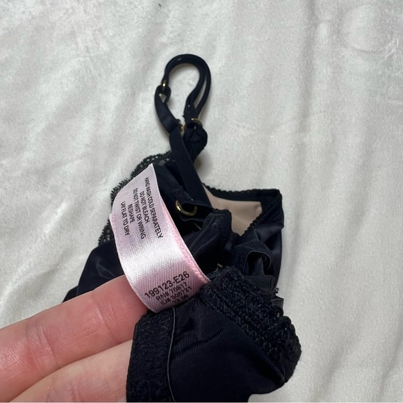 Victorias Secret Very Sexy Black Bra - Picture 7 of 7